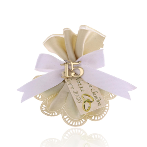 SACCHETTO ORO CON CIONDOLO IN PLEXIGLASS PERSONALIZZATO - BOMBONIERA NOZZE D'ORO ANNIVERSARIO- COMPLETO E CONFEZIONATO - CONFETTI BIGLIETTINO E CIONDOLO PERSONALIZZATI INCLUSI